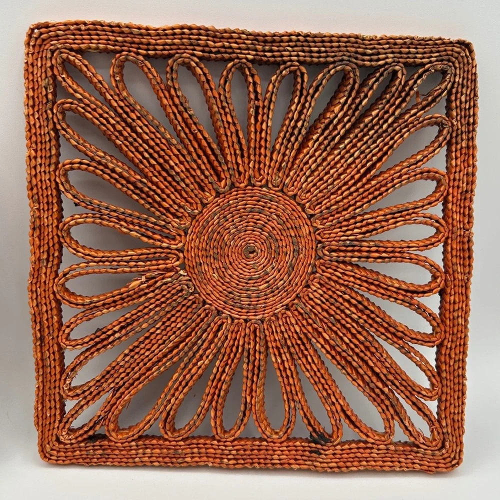 Vintage 70s Boho Woven Straw Trivet Set Floral Raffia Hot Pads Orange Red 3pc